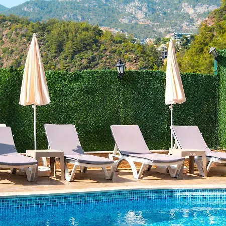 Luxury 1 Аланія