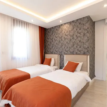 Luxury 1 Аланія