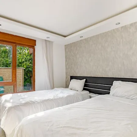 Luxury 1 Аланія