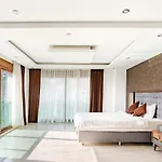 Luxury 1 * アランヤ