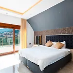 Luxury 1 Villa *