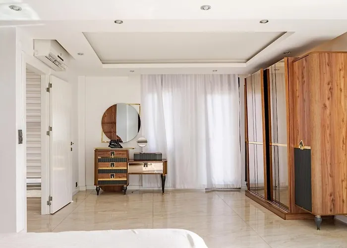 Вилла Luxury 1 *